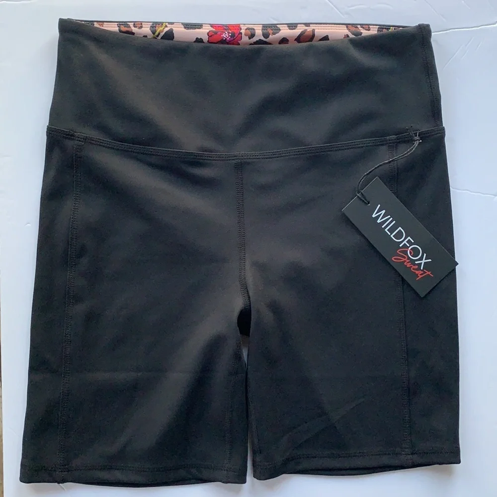 WILDFOX‎  black/natural wild leopard biker shorts